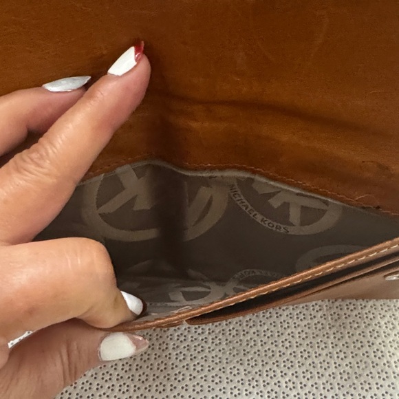 Michael Kors Tan Leather Men's Wallet - Picture 8 of 12